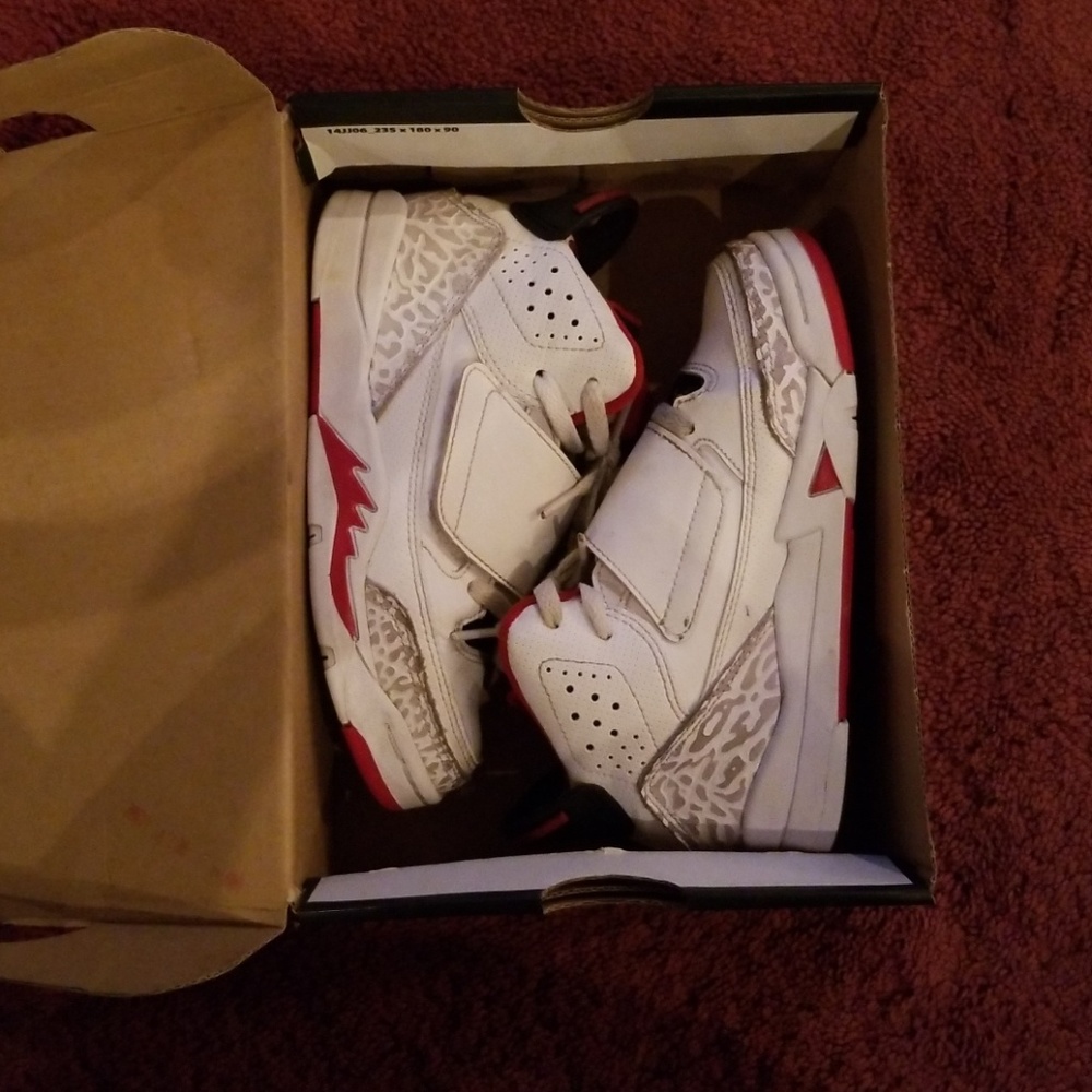 Sneakers - Picture 7 of 7